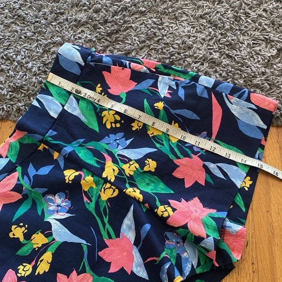 J Crew Floral Basketweave Blue Shorts with Side Zip Size 2 - Picture 12 of 13